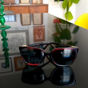 Gucci sunglasses - red tortoise